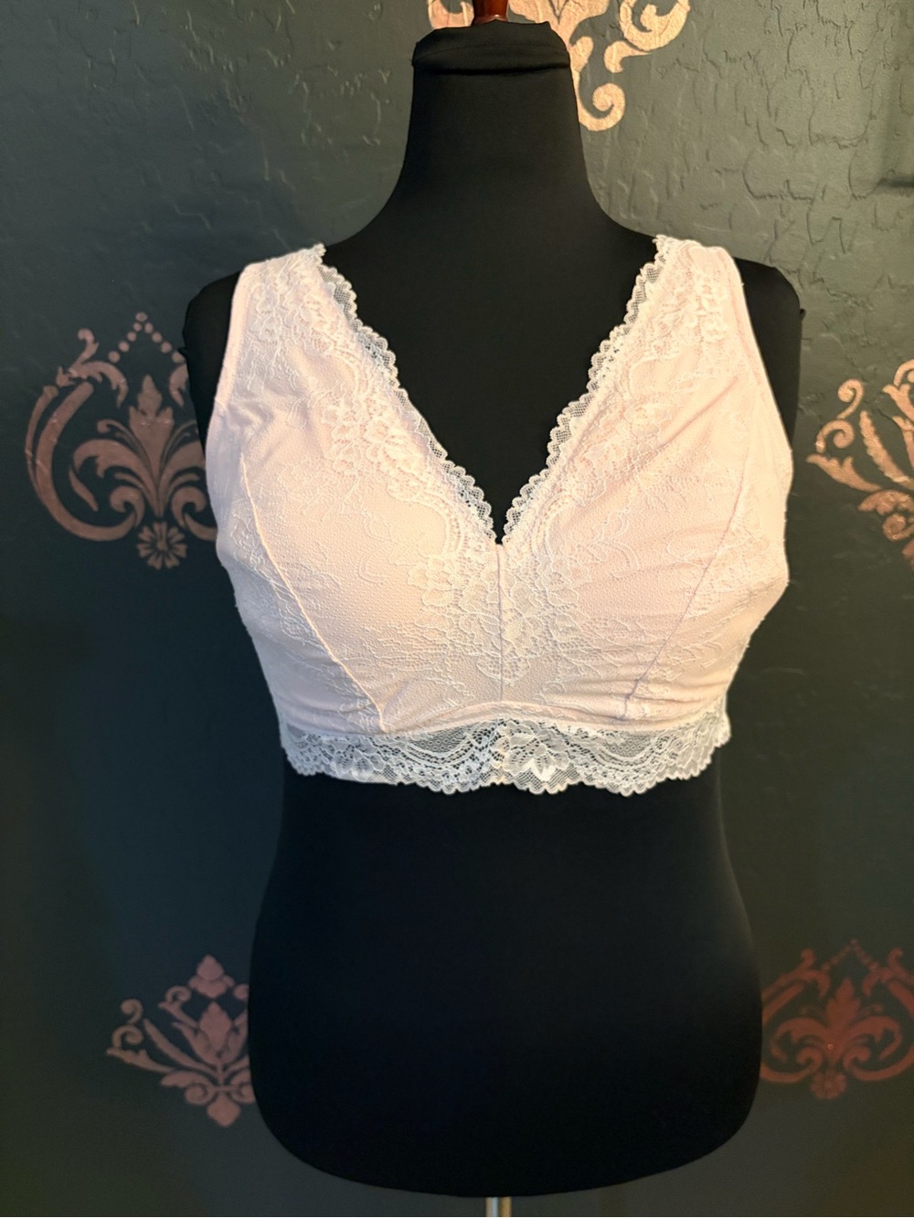 Secret Treasures Lace Bralette in Light Pink
